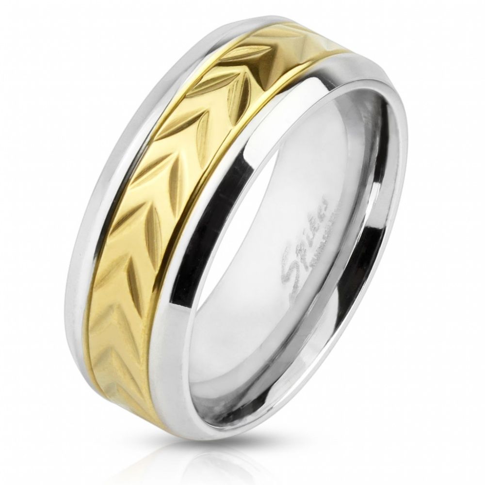 Стальное кольцо с золотистой дорожкой 
