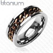 Изображение кольцо из титана с крутящейся по окружности цепочкой кофейного цвета стиль кольцо KL-001166