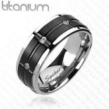 Изображение кольцо титановое чёрное с камнями по окружности spikes KL-001242